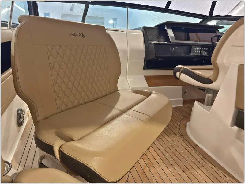 Sea Ray SLX 400 2021