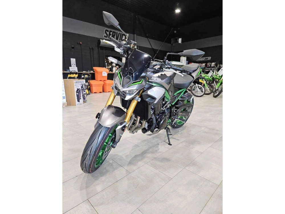 Kawasaki Z900 Se 2025 alt