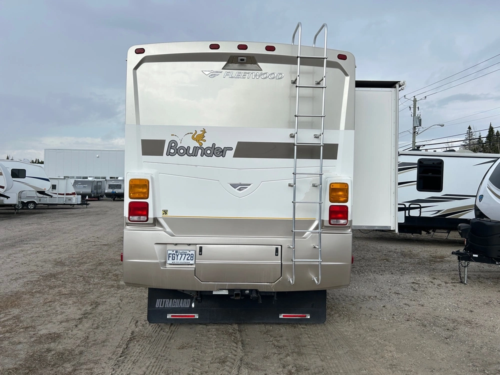 Fleetwood Bounder 35e 2006 alt