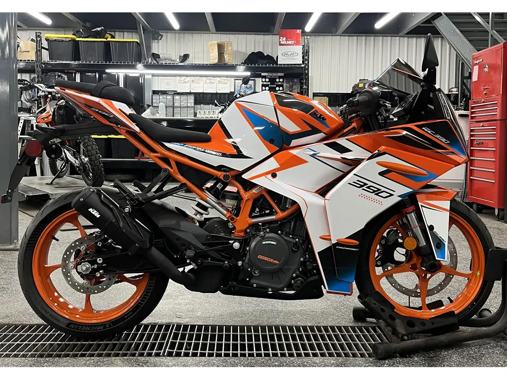 KTM RC 390  2024
