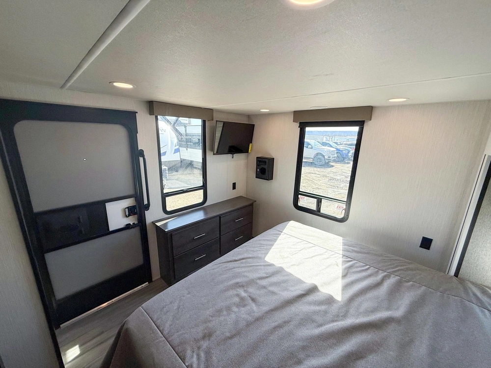 2024 Cedar Creek By Forest River 2024 Cedar Creek Cottage 40cdl alt