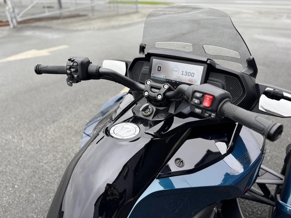 Can-am F3-t 2024 alt