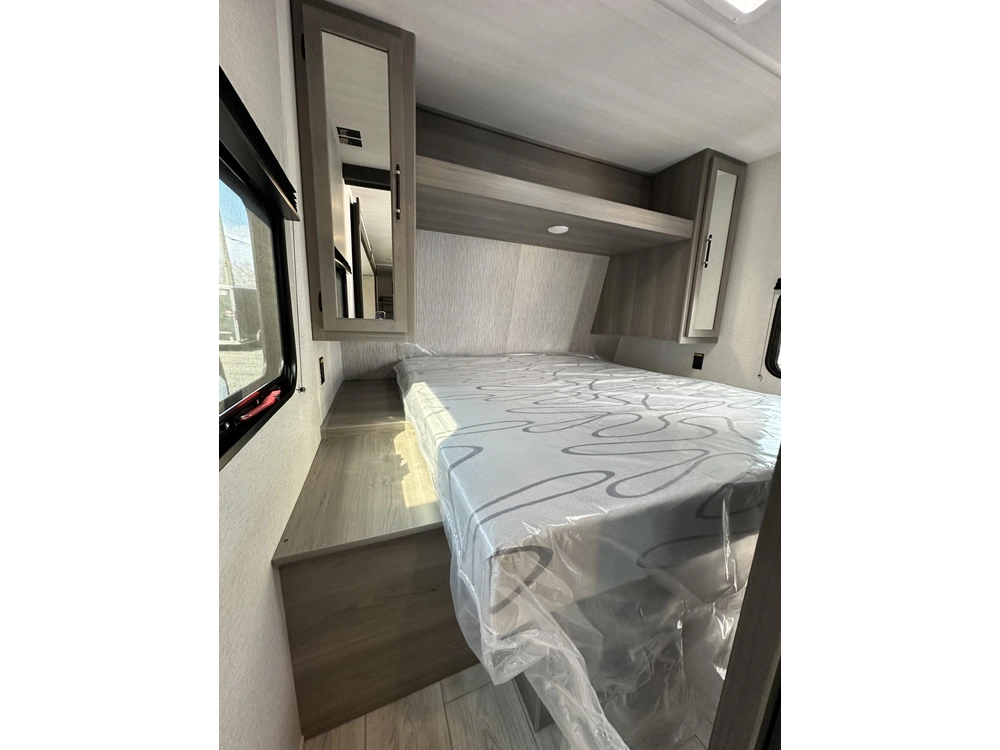 2025 Keystone Rv Hideout 261bh alt