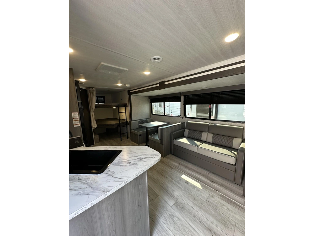 2025 Keystone Rv Hideout 261bh alt