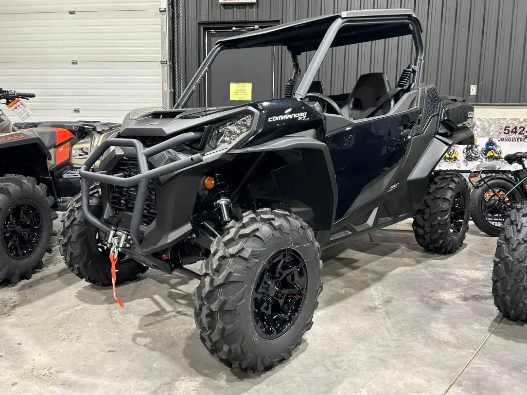 Can-Am Commander XT 700 2025