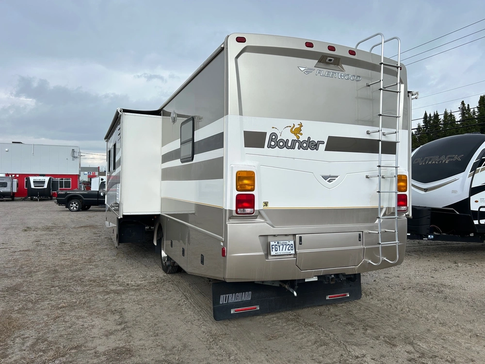 Fleetwood Bounder 35e 2006 alt