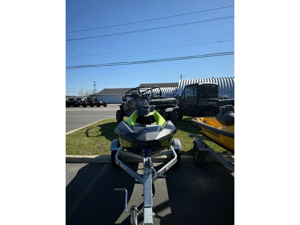 2023 Sea-Doo Spark Trixx  3up Audio IBR