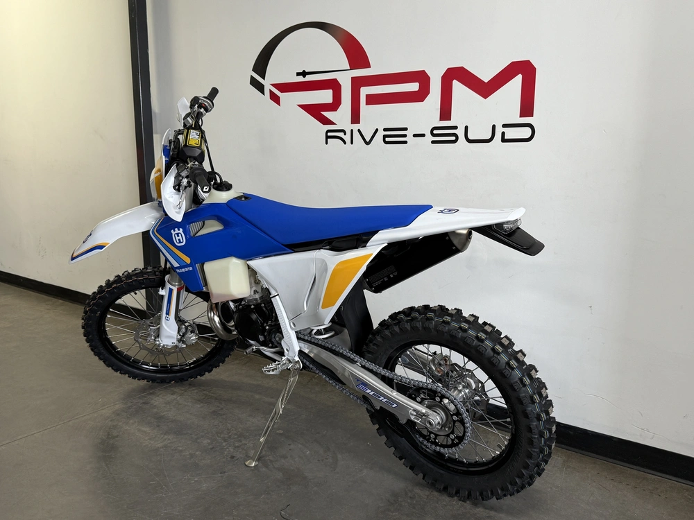 2025 Husqvarna Te 300 Heritage *2.99% Sur 60 Mois alt