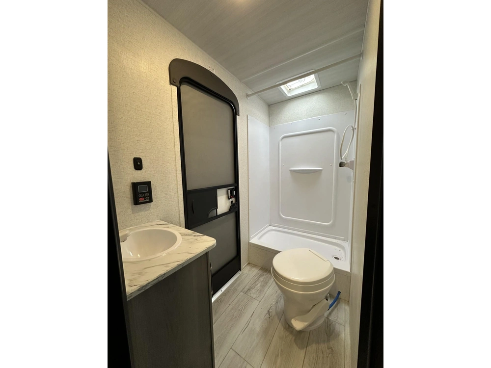 2025 Keystone Rv Hideout 261bh alt