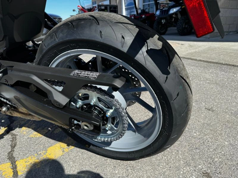 Suzuki Gsx-8s 2024 alt