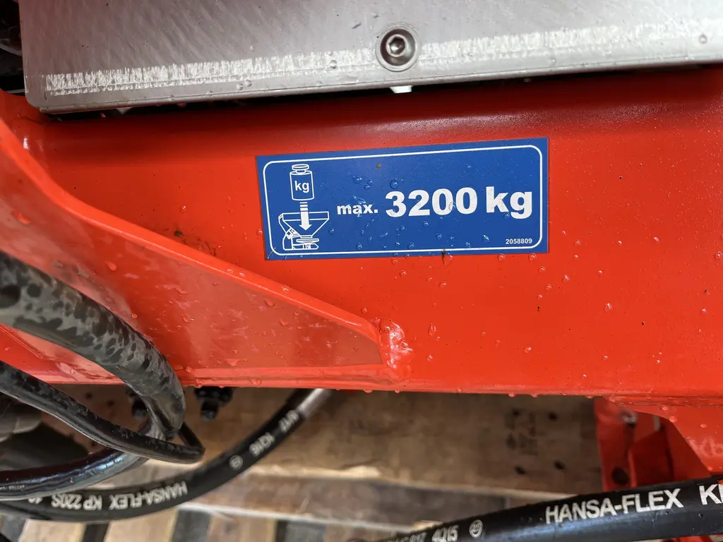2016 Kuhn AXIS 40.2 H-EMC-W