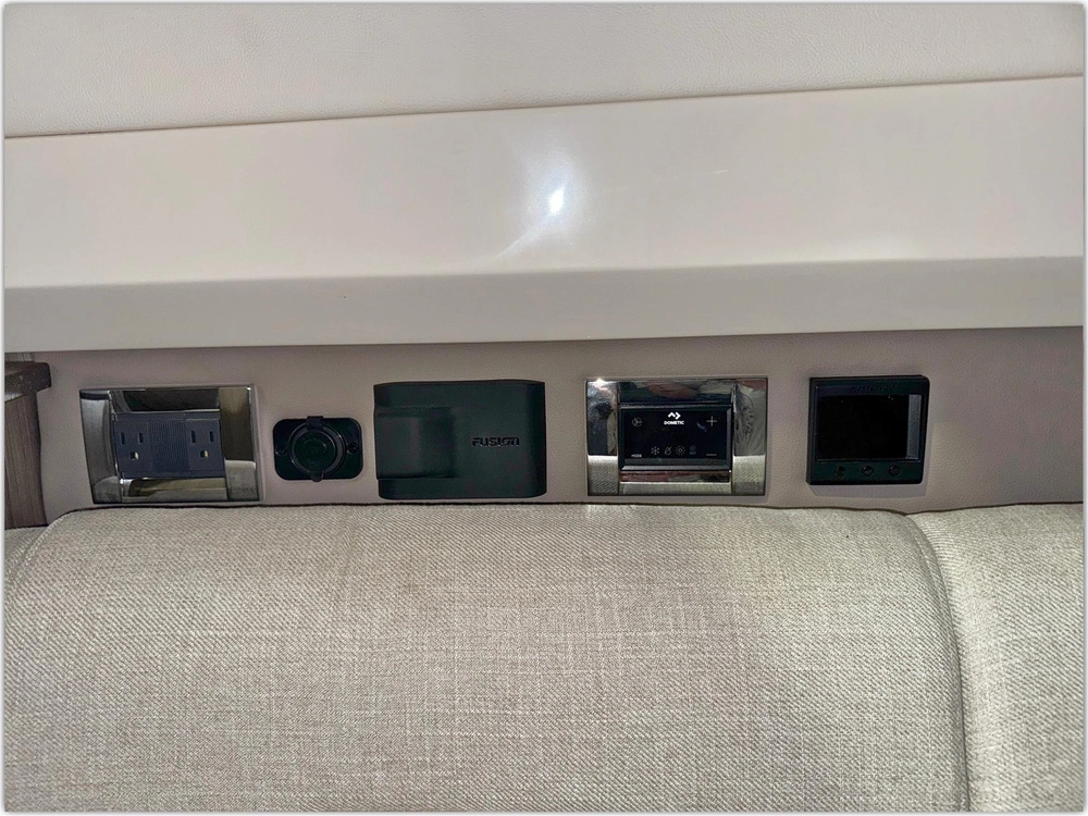 2021 Sea Ray Slx 400 $519,000 Usd alt