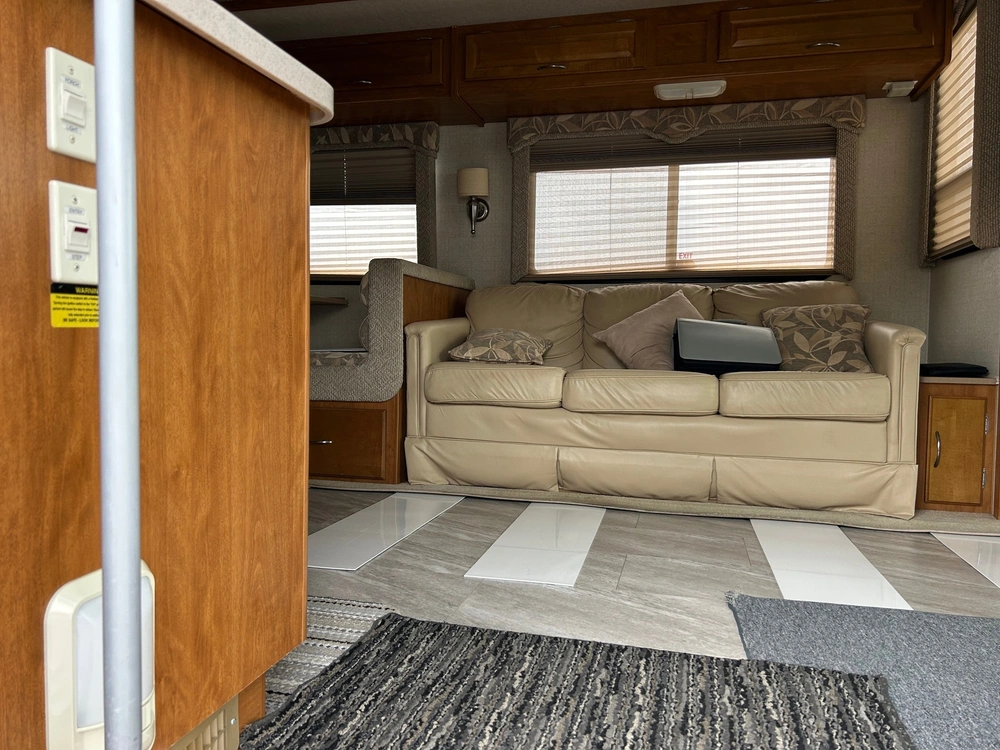 Fleetwood Bounder 35e 2006 alt