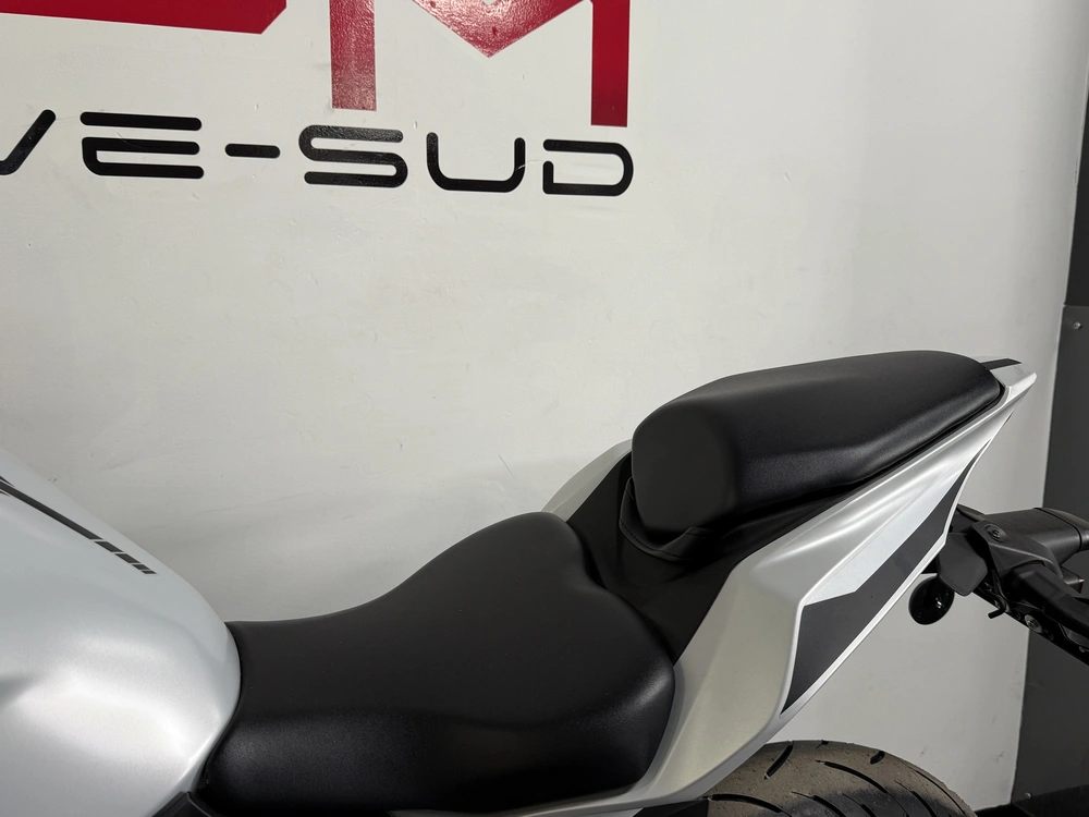 2025 Kawasaki Zx-4rr *6.29% Jusqu'à 84 Mois alt
