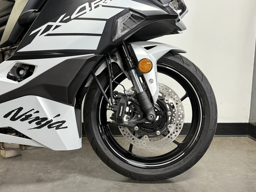 2025 Kawasaki Zx-4rr *6.29% Jusqu'à 84 Mois alt