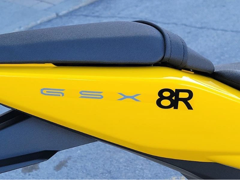 Suzuki Gsx-8r 2025 alt