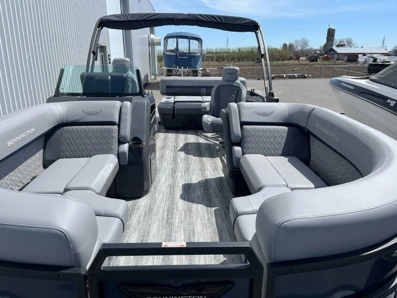 Bennington Marine M22 Swingback Luxe 3t / F200 2025 alt
