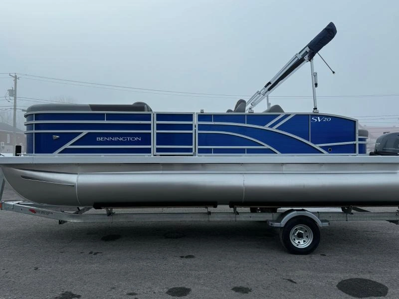 Bennington Marine S20 Swingback 2t 2024 alt