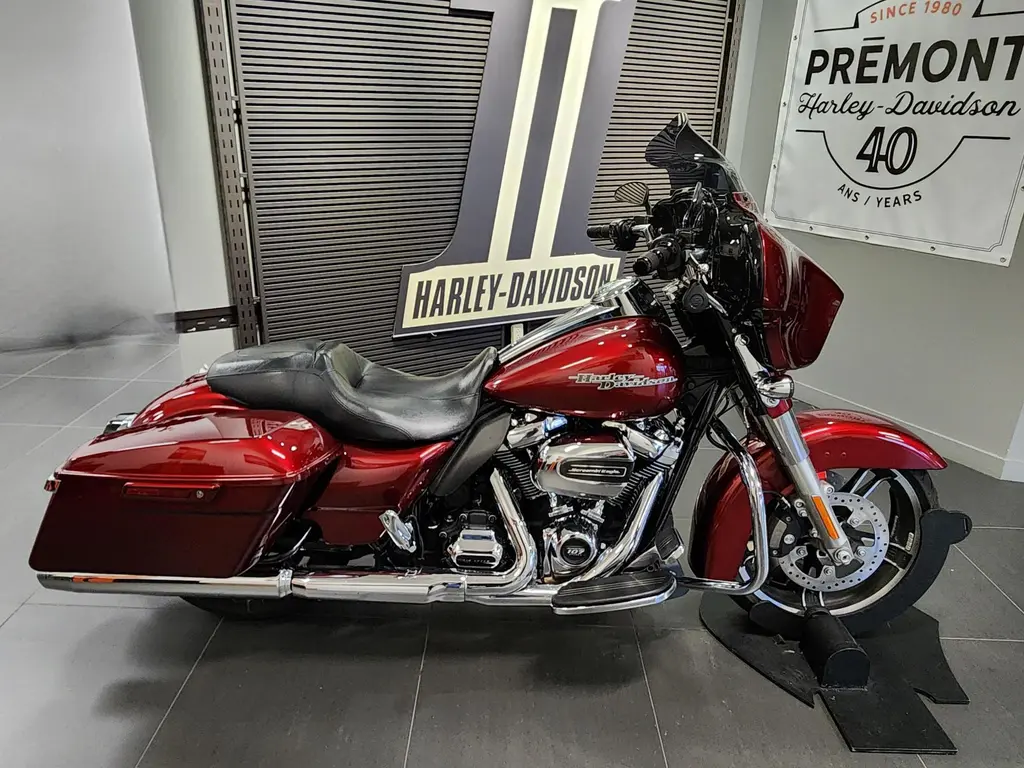 2017 Harley-Davidson FLHXS Street Glide SpecialFLHXS