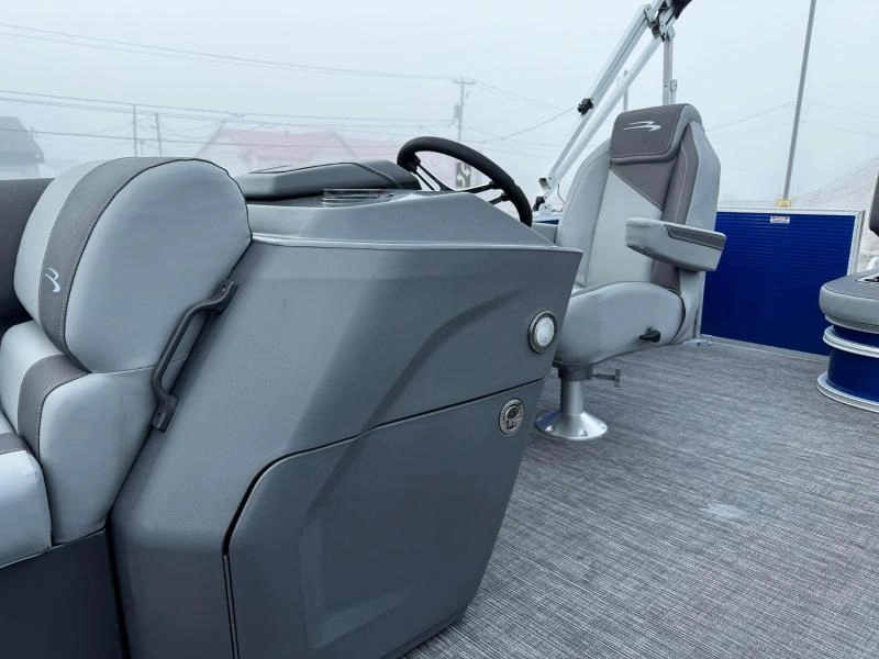Bennington Marine S20 Swingback 2t 2024 alt