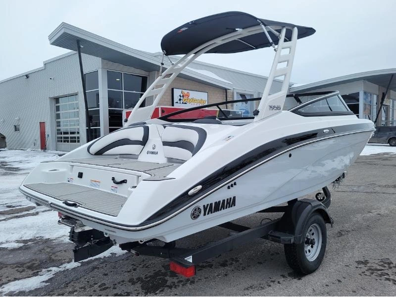 Yamaha 195s 2025 alt
