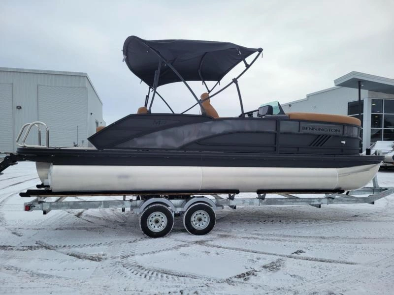 Bennington Marine M22 Swingback 3t Sps 2025 alt