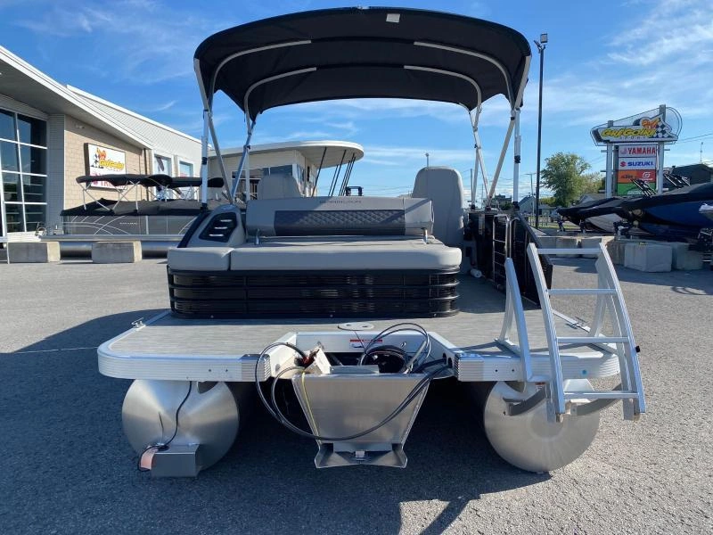 Bennington Marine L22 Swingback 3t Xpress Demo 2023 alt