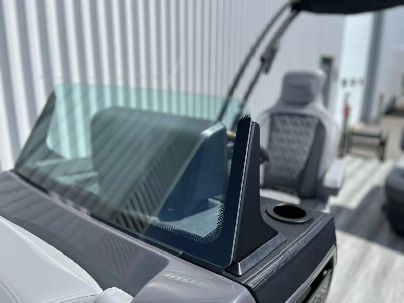 Bennington Marine M22 Swingback Luxe 3t / F200 2025 alt