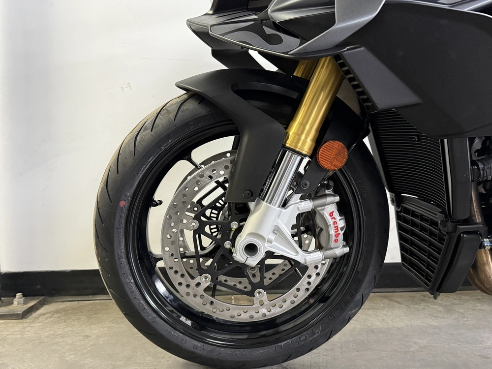 2026 Aprilia Tuono V4 1100 alt