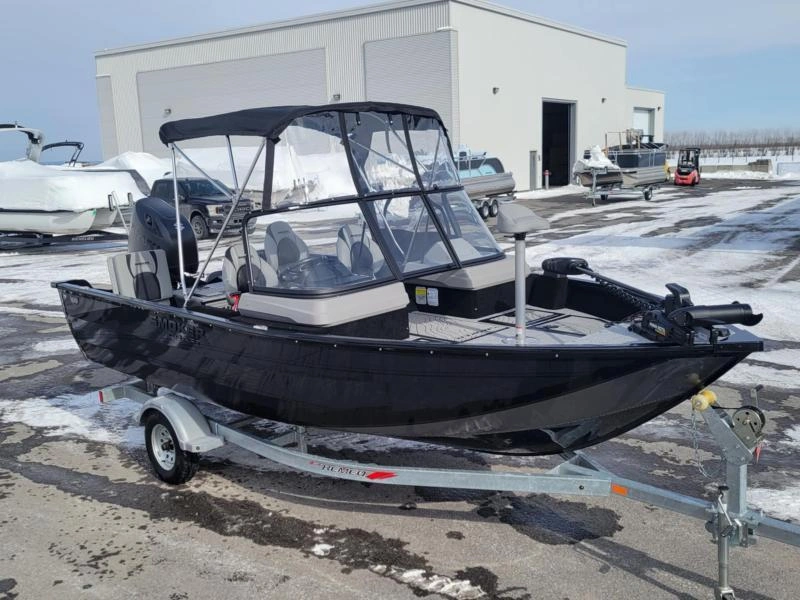 2025 Smoker-craft Adventurer 178 Dc alt