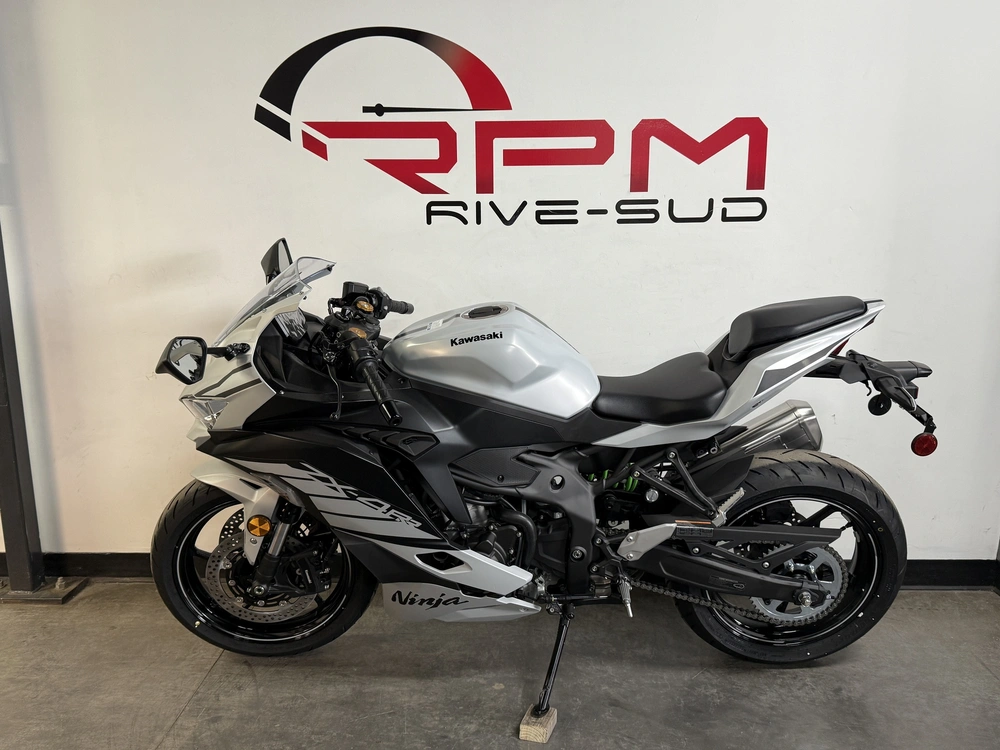 2025 Kawasaki Zx-4rr *6.29% Jusqu'à 84 Mois alt
