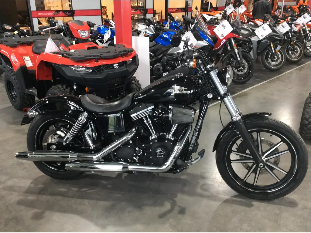 2014 Harley-Davidson Street Bob 103 FXDBP