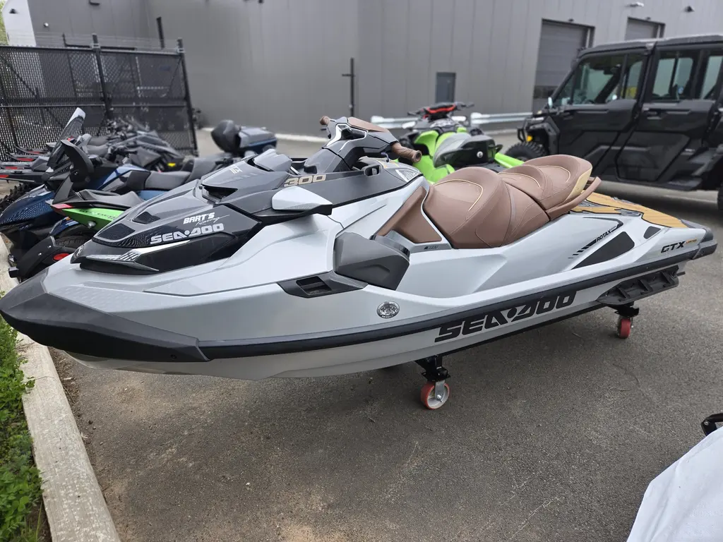 2019 Sea-Doo PW GTX LTD 300 LM W/SOUND 19