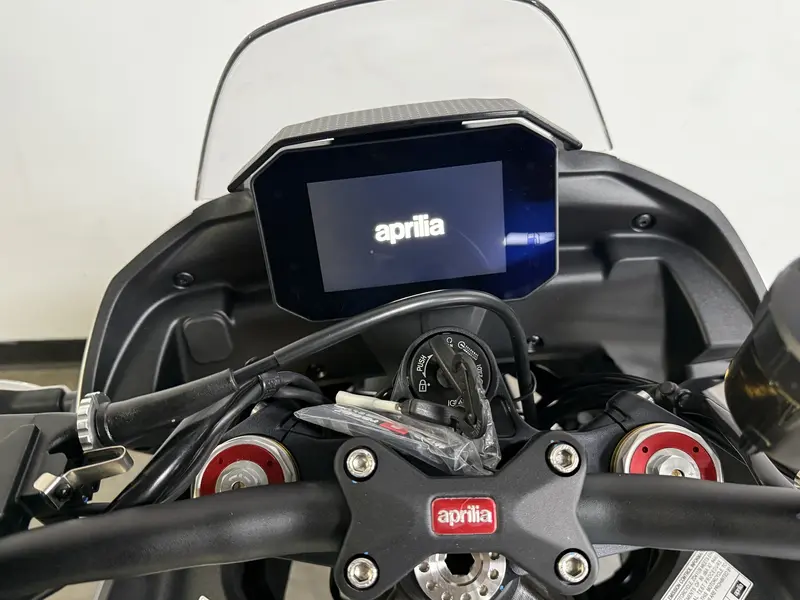 2026 APRILIA TUONO V4 1100