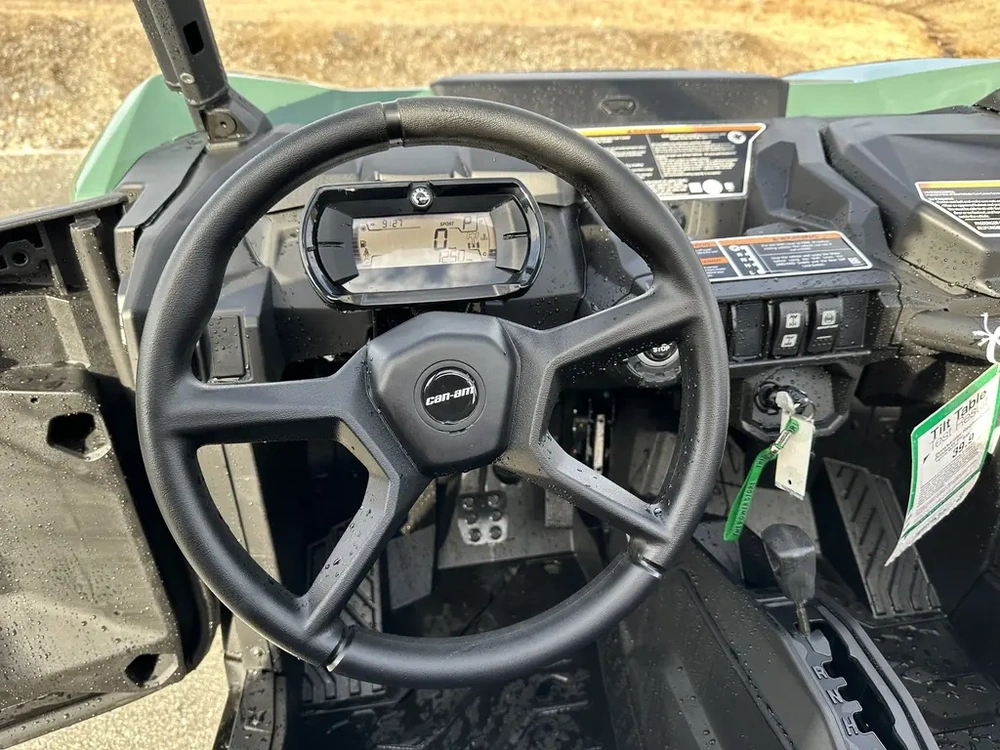 2025 Can-am Commander Dps 700 alt