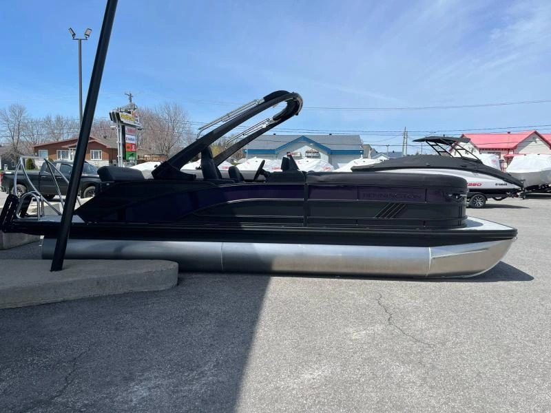 Bennington Marine M24 L-bench Arche Sport Demo 2025 alt