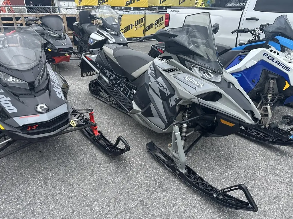 2019 yamaha sidewinder