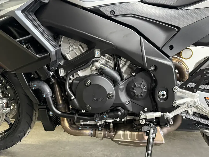 2026 APRILIA TUONO V4 1100