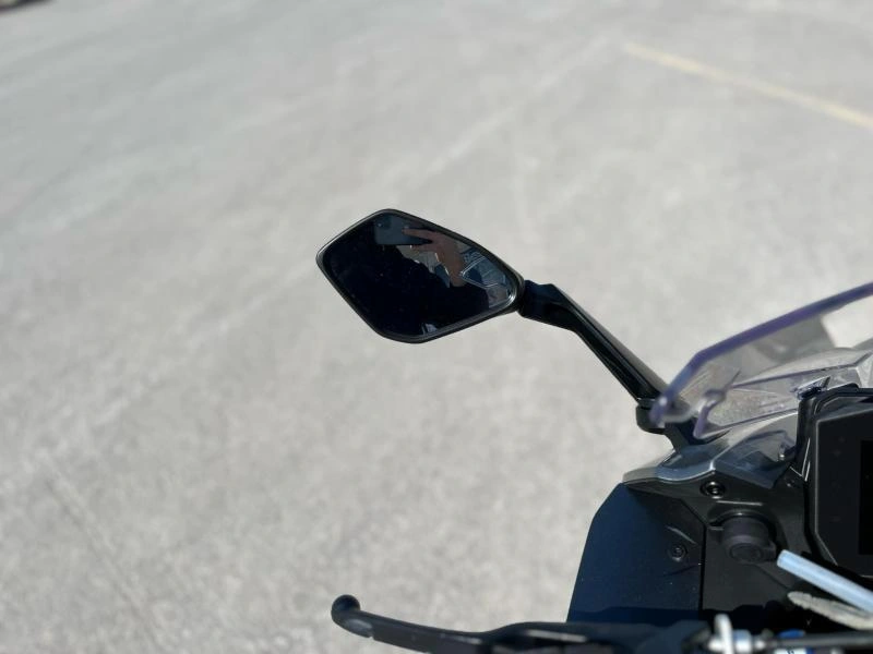 Suzuki Gsx-s1000gt+ 2025 alt