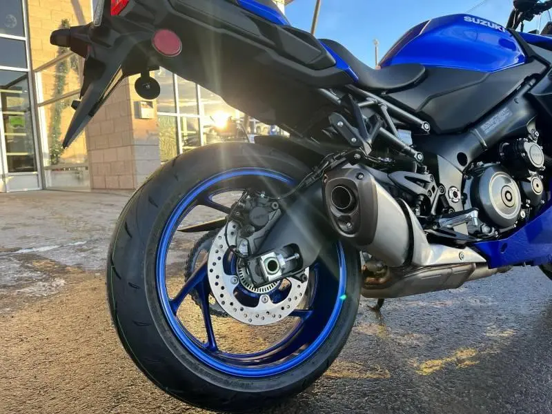 2025 Suzuki GSX-S1000GT+