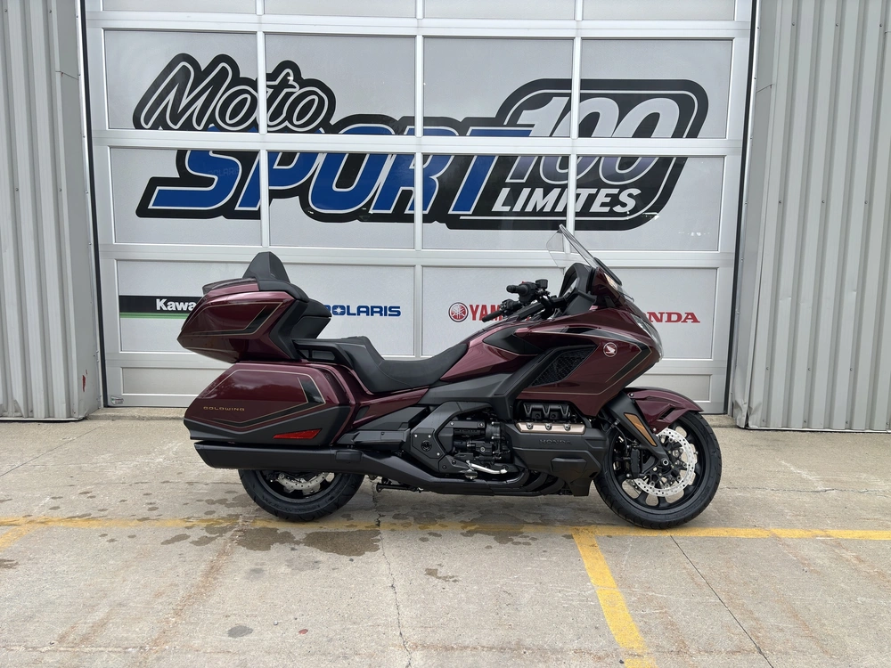 Honda Gold Wing Tour 2025 alt