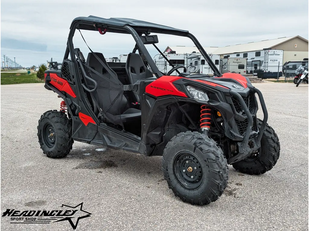 2021 Can-Am Maverick 800 Trail // Can-Am Red