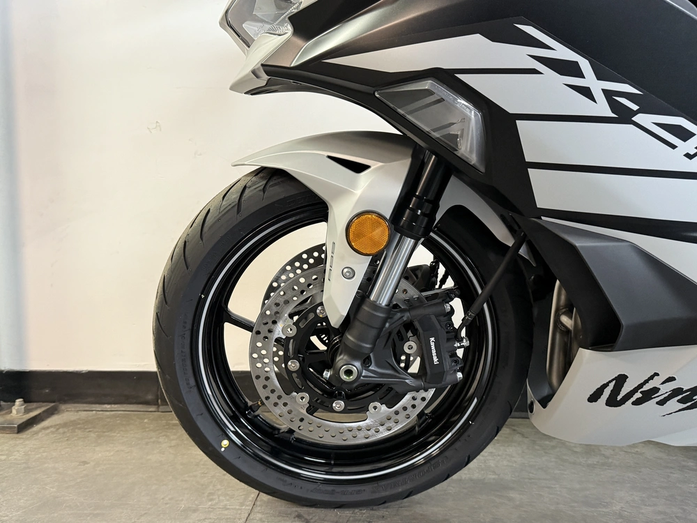 2025 Kawasaki Zx-4rr *6.29% Jusqu'à 84 Mois alt