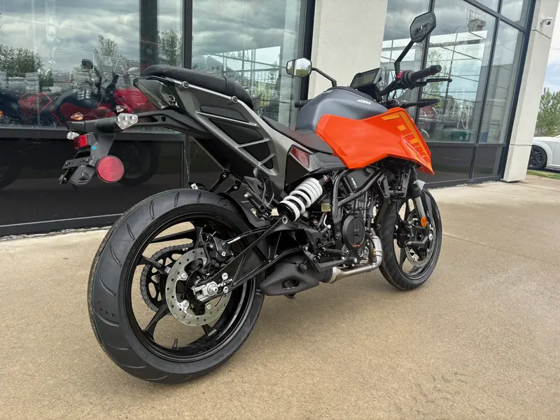 2024 KTM 250 DUKE