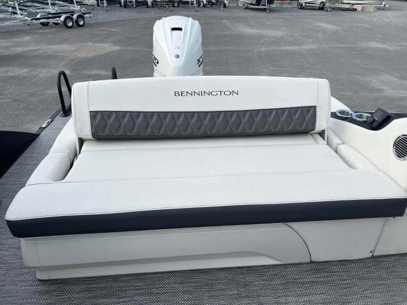 2024 Bennington Marine Qx25 Swingback Arche alt