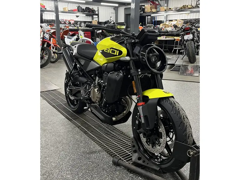 2025 Husqvarna VITPILEN 801