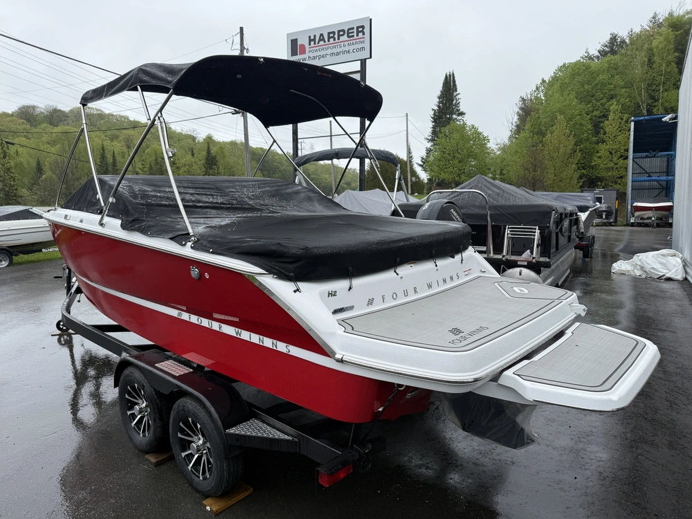 2025 Four Winns H2 Mercruiser 6.2l alt
