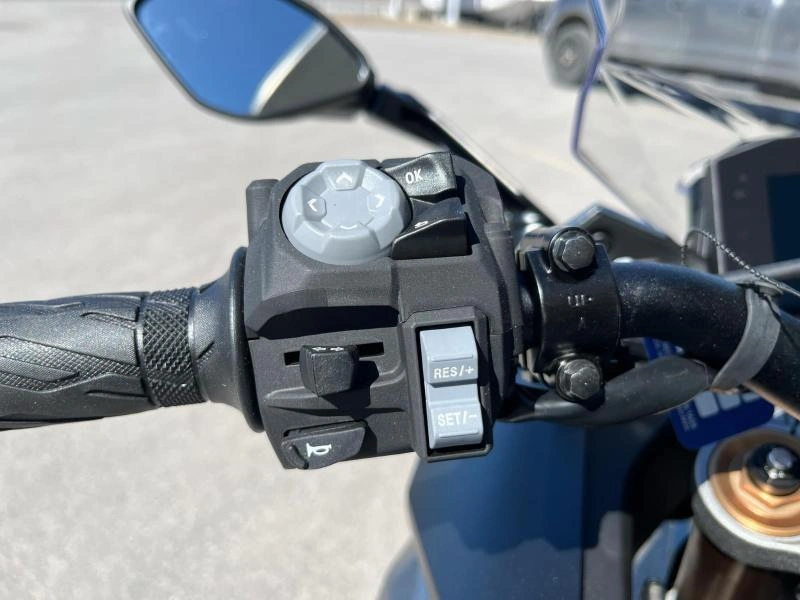 Suzuki Gsx-s1000gt+ 2025 alt