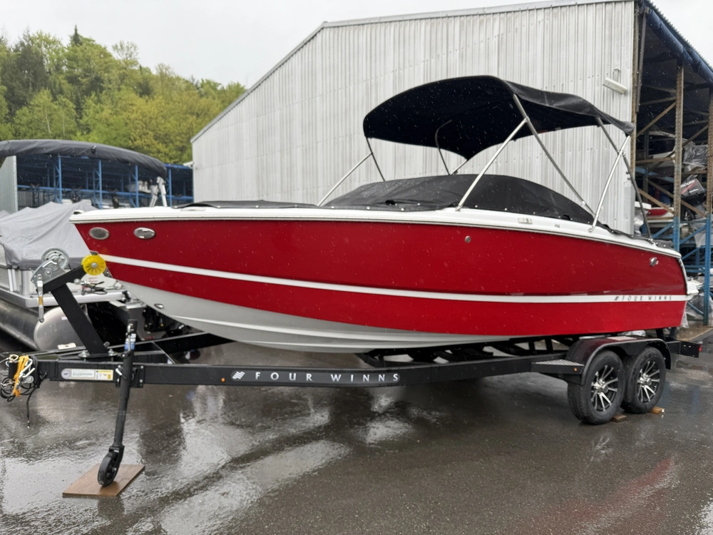 2025 Four Winns H2 Mercruiser 6.2l alt
