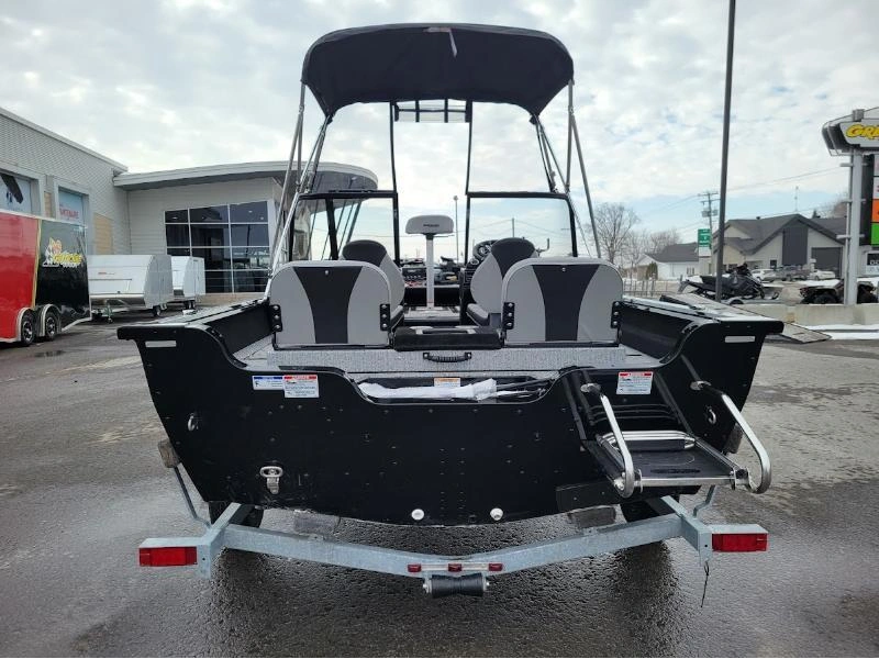 2025 Smoker-craft Excursion 166 Dc alt